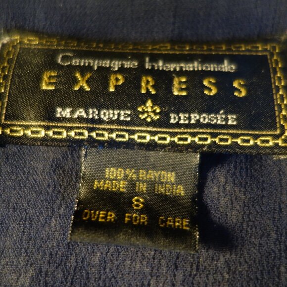 Express Top - Picture 2 of 9